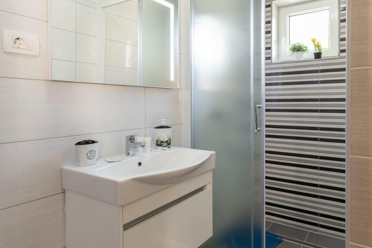Studio Apartments Eagle Rakovica Exterior foto